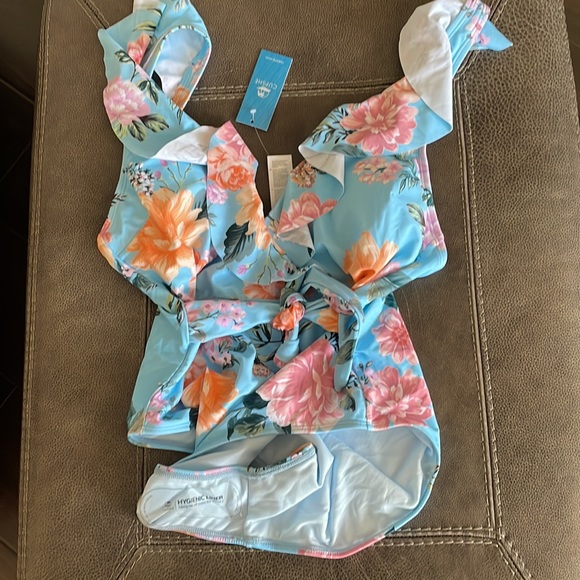 COPY - New With Tags Floral Ruffled Belted Plunge One Piece - Picture 5 of 7